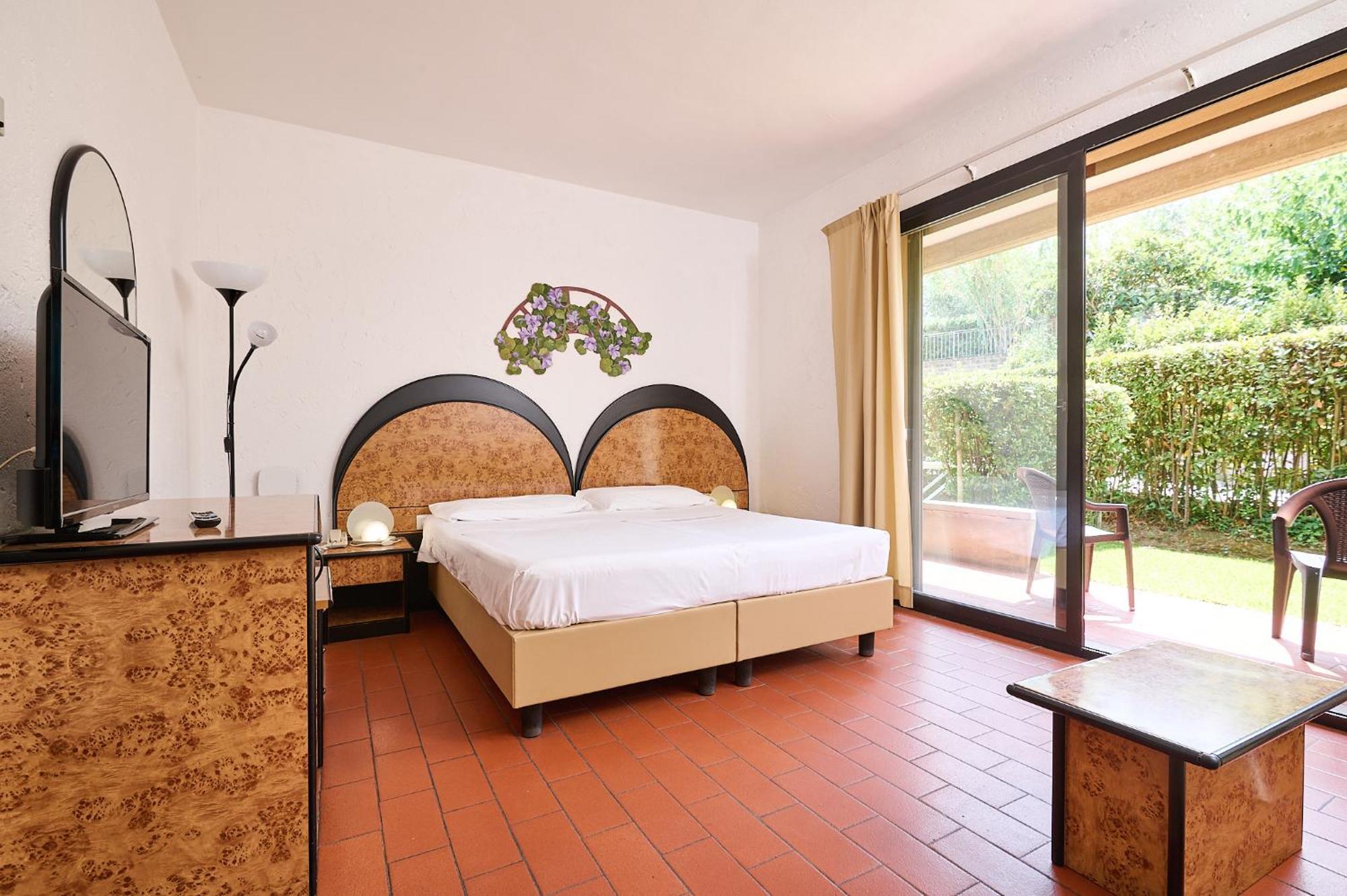 Hotel Zi Martino 卡斯塔涅托卡尔杜奇 外观 照片