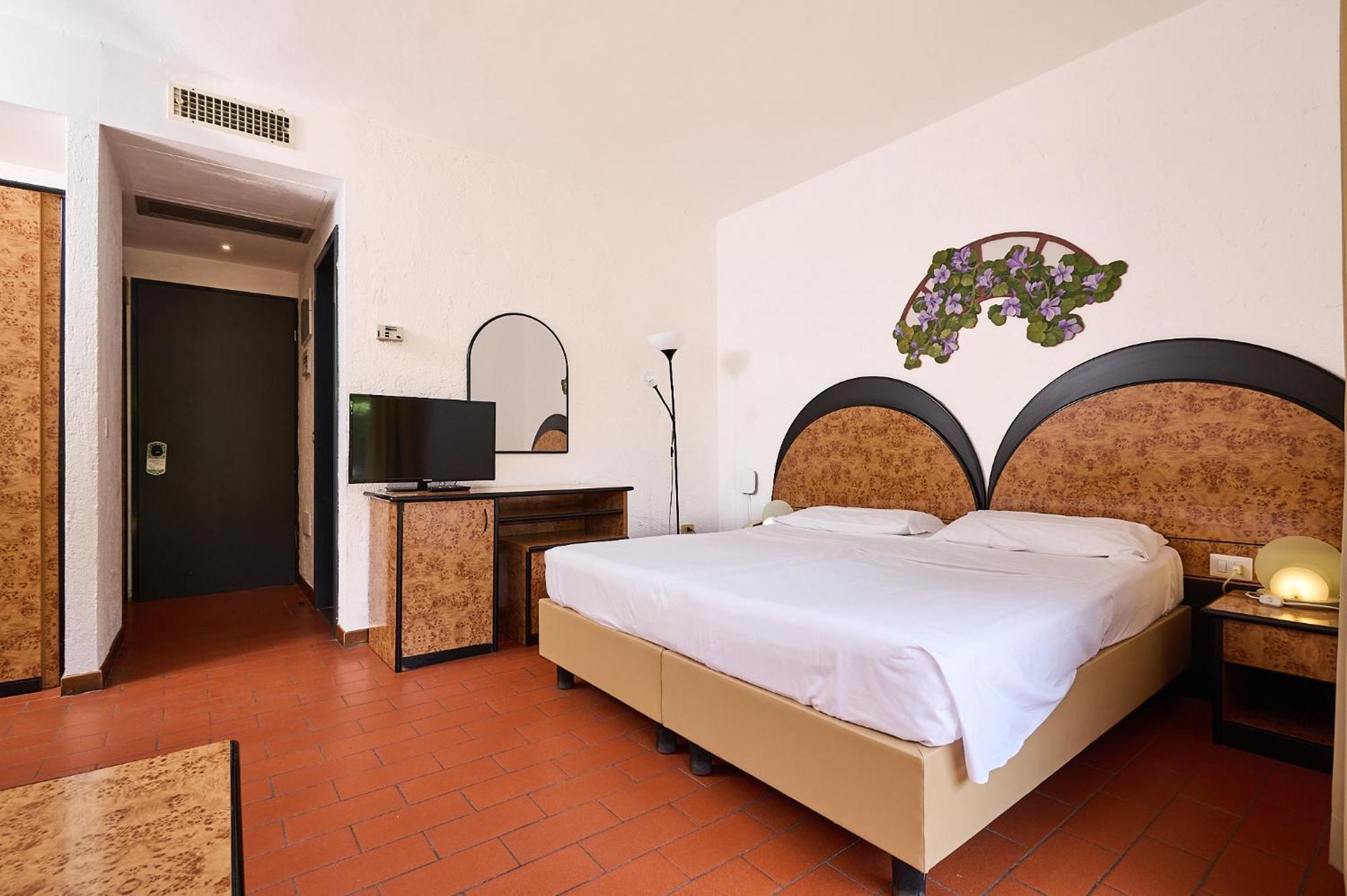 Hotel Zi Martino 卡斯塔涅托卡尔杜奇 外观 照片