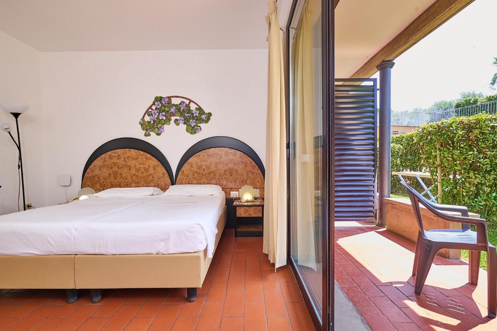 Hotel Zi Martino 卡斯塔涅托卡尔杜奇 外观 照片